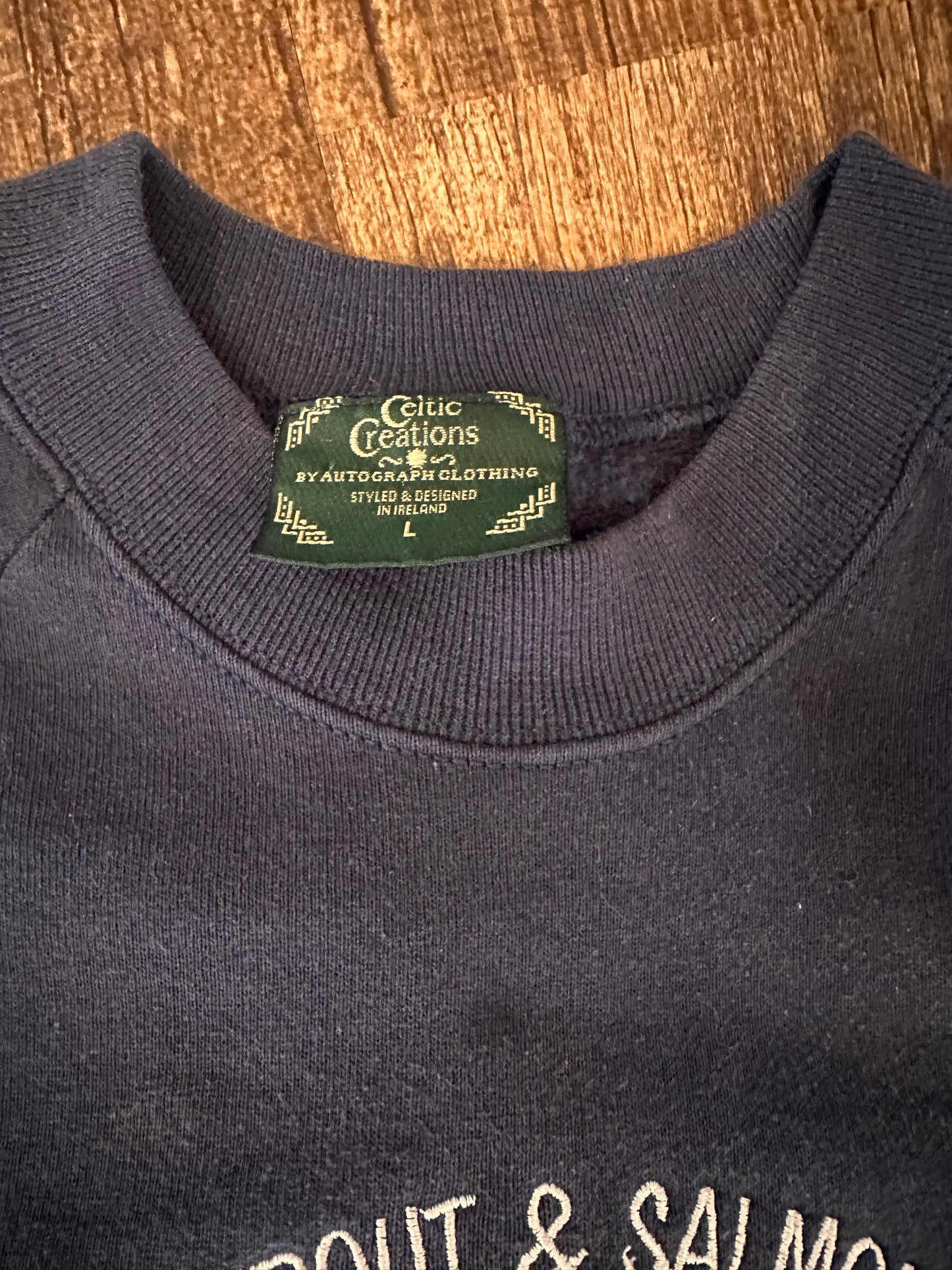 Vintage Celtic Creations Crewneck (L) Embroidered Trout and Salmon Flies - Navy