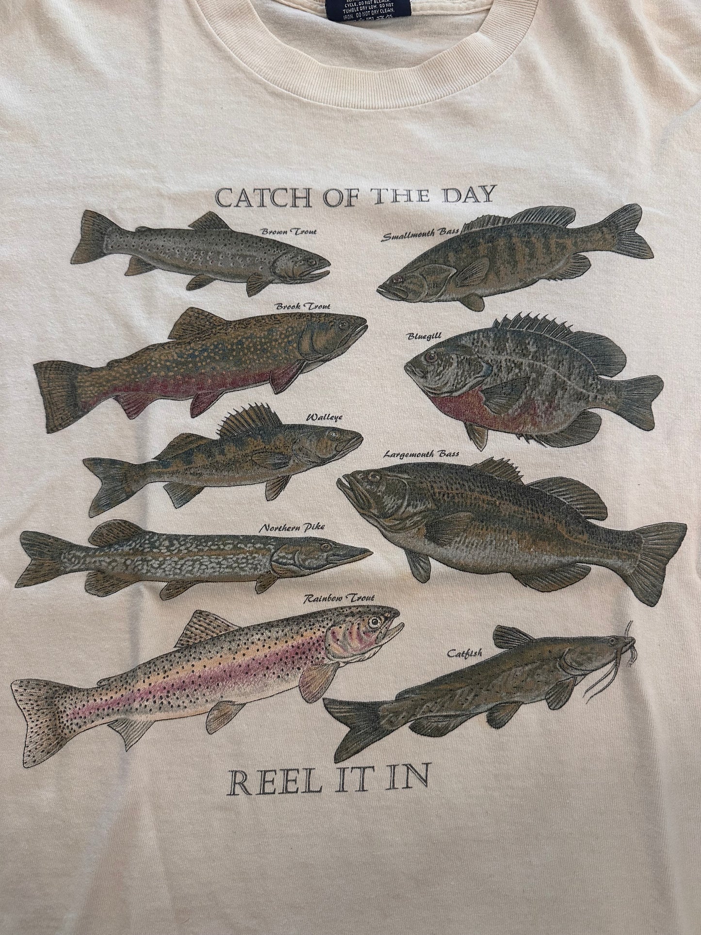 Vintage Van Heusen T (L) Catch of the Day