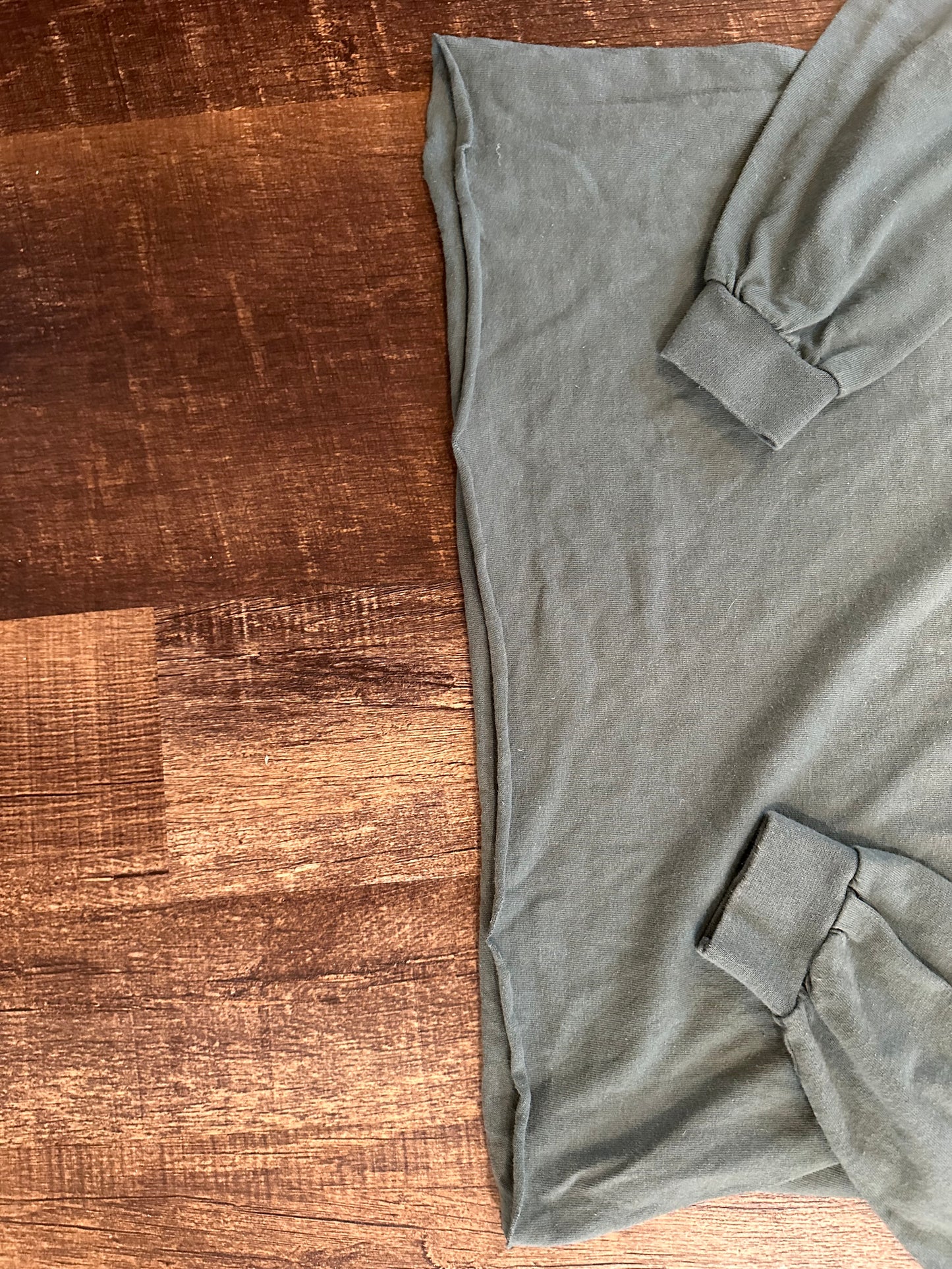 Vintage Orvis CROPPED Longsleeve (L) Embroidered Trouts