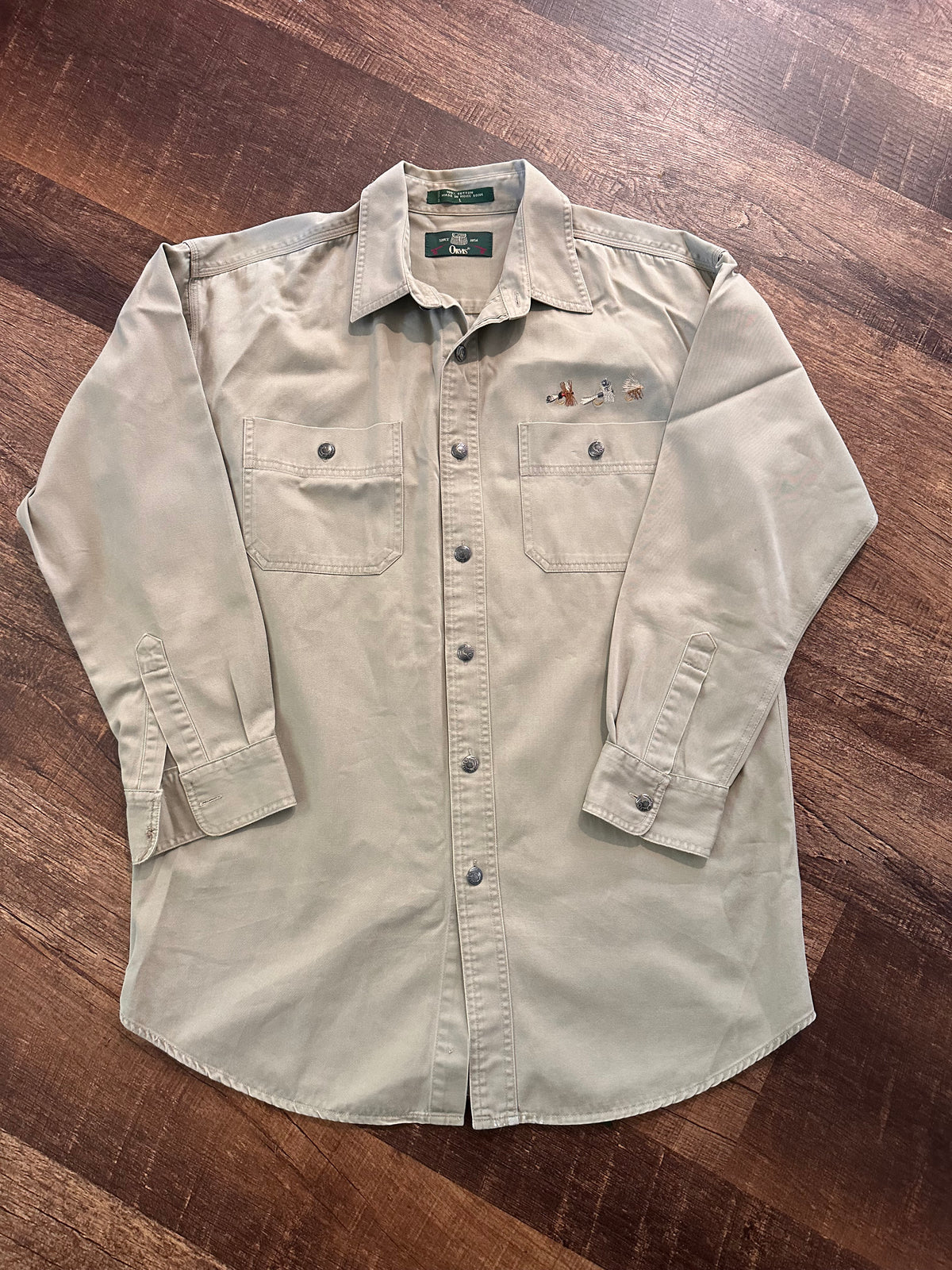 Vintage Orvis Khaki Button Down (L) Embroidered Flies and Metal Logo Buttons