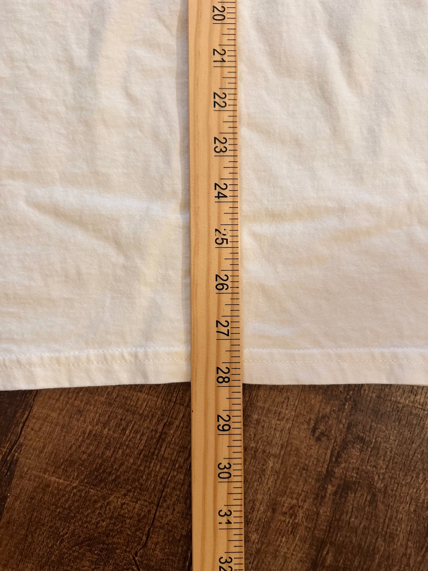 Vintage Hanes T-shirt (XL) Bass Fisherman Scene - White