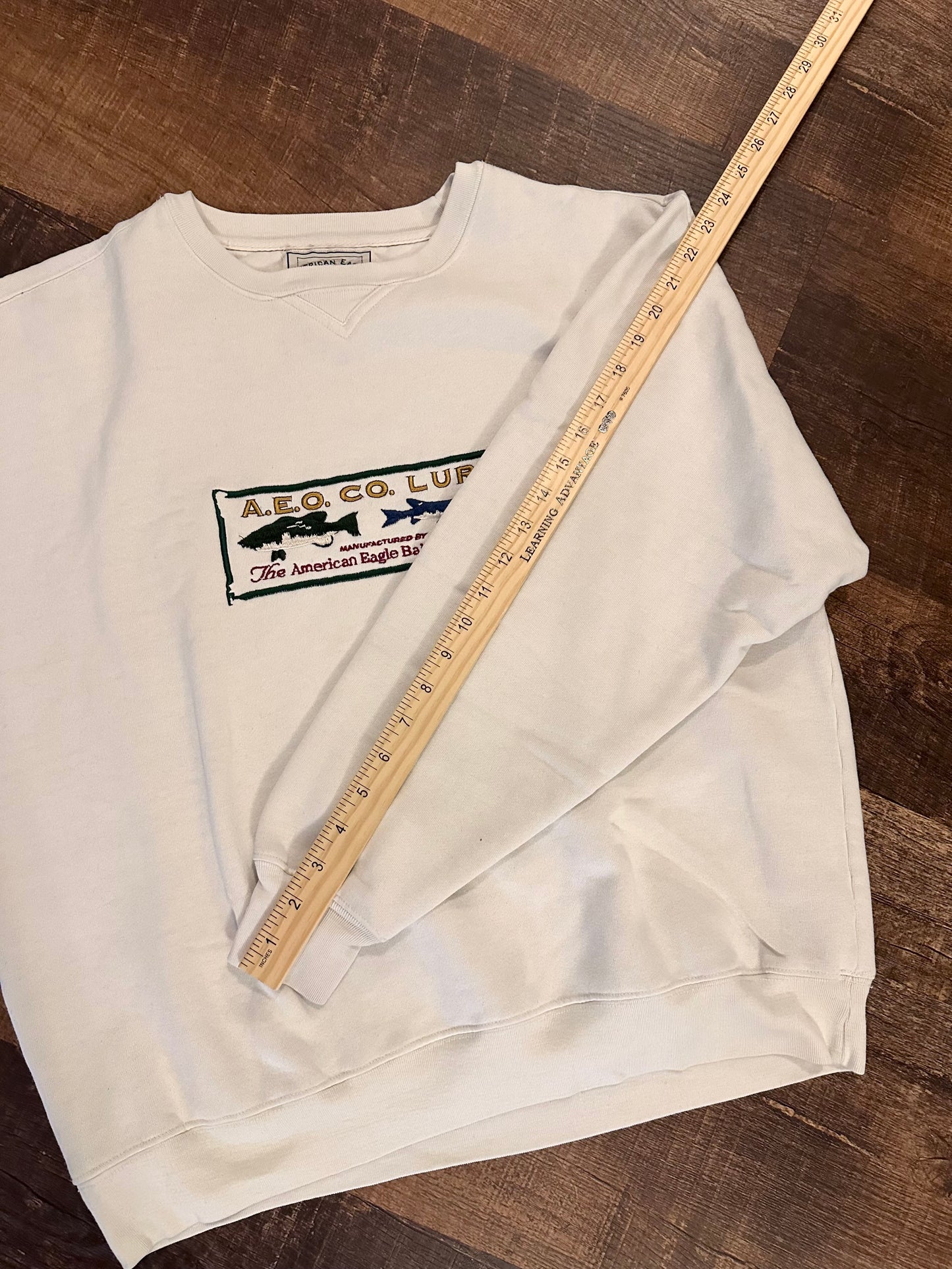 Vintage American Eagle Outfitters Sweatshirt (L) Embroidered AEO Co Lure Bait Shop - White