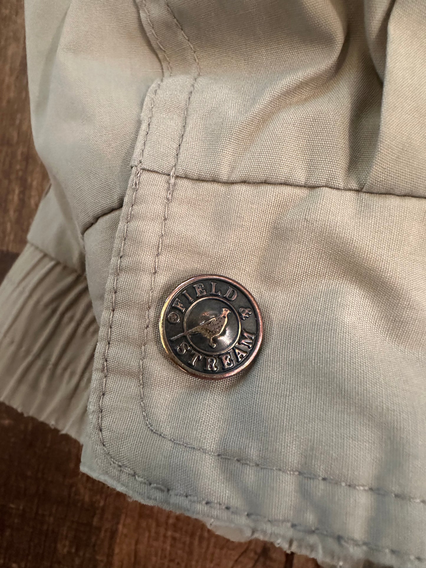 Vintage Field & Stream Windbreaker (M) Fine Tackle Graphic Inside - Gray