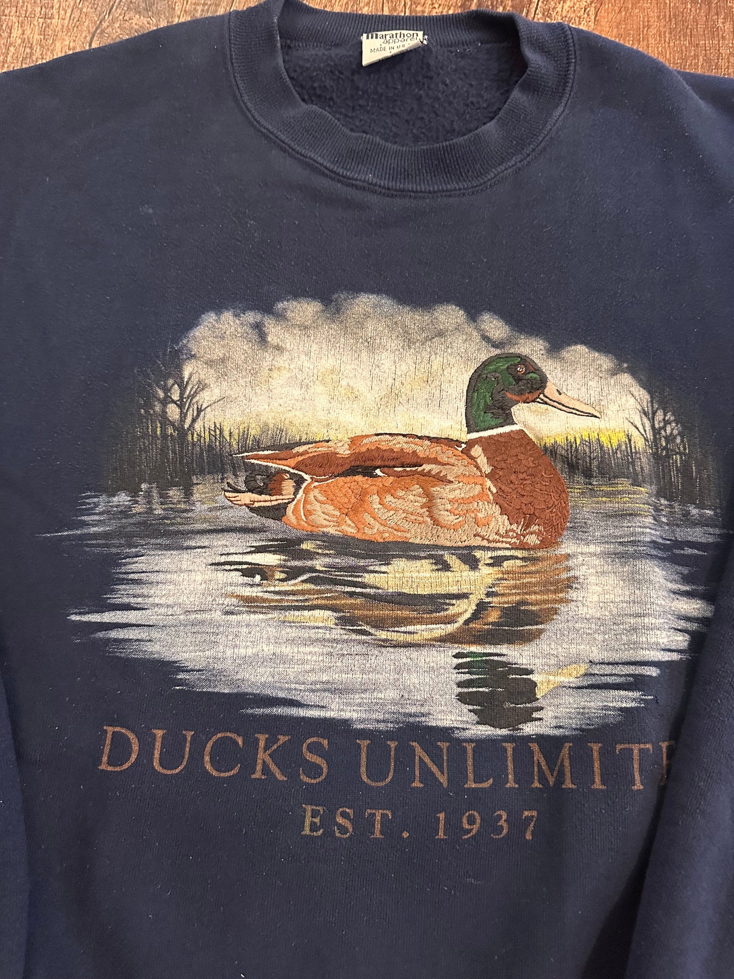 Vintage Ducks Unlimited Sweatshirt (L) Embroidered Mallard - Navy