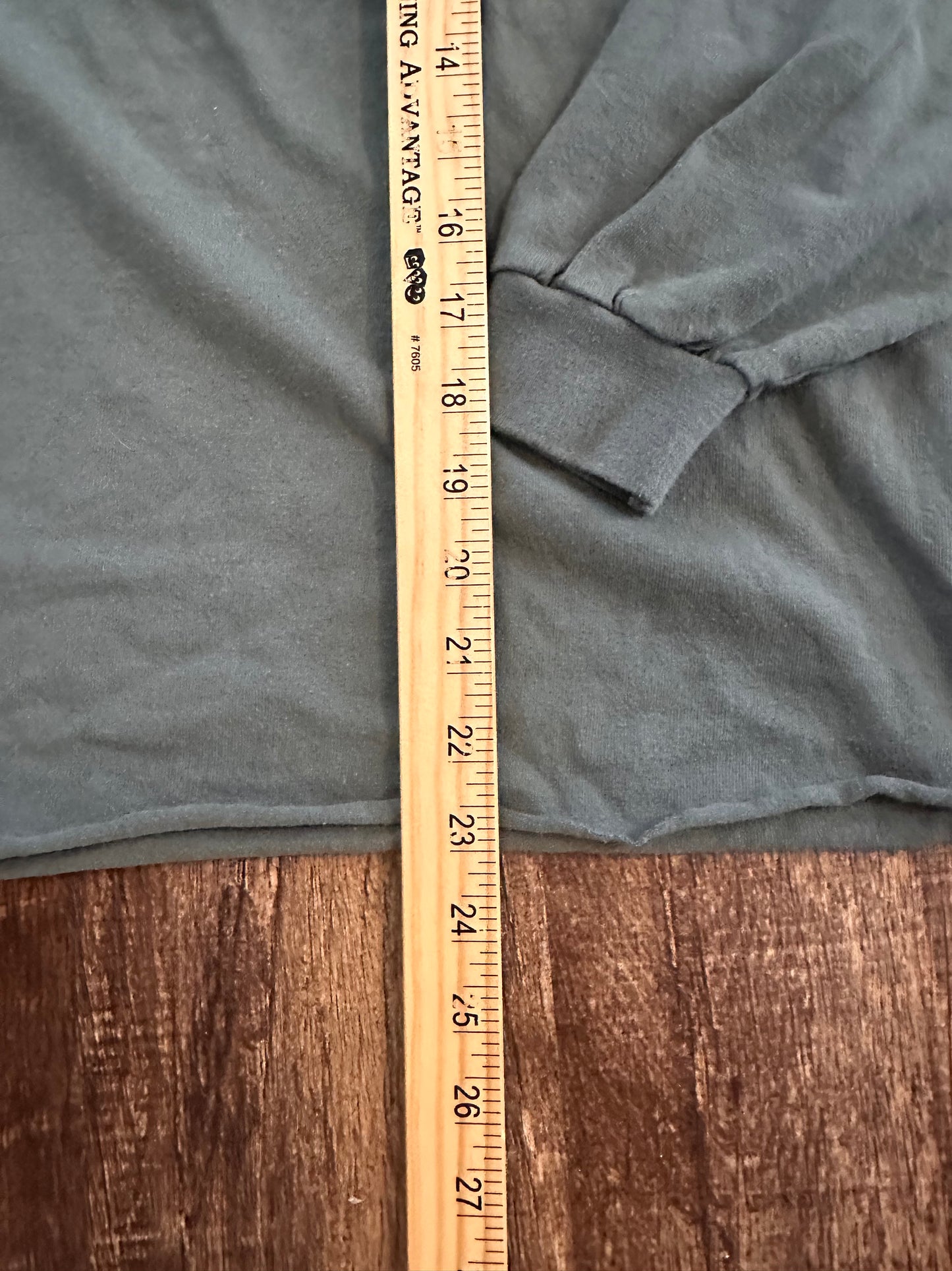 Vintage Orvis CROPPED Longsleeve (L) Embroidered Trouts