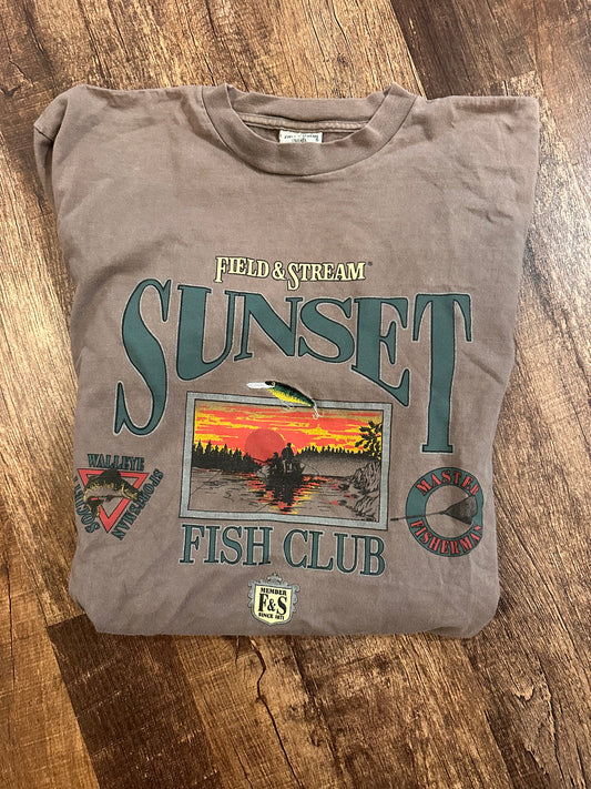 Vintage Field & Stream T (XL) Sunset Fish Club Embroidered Lure