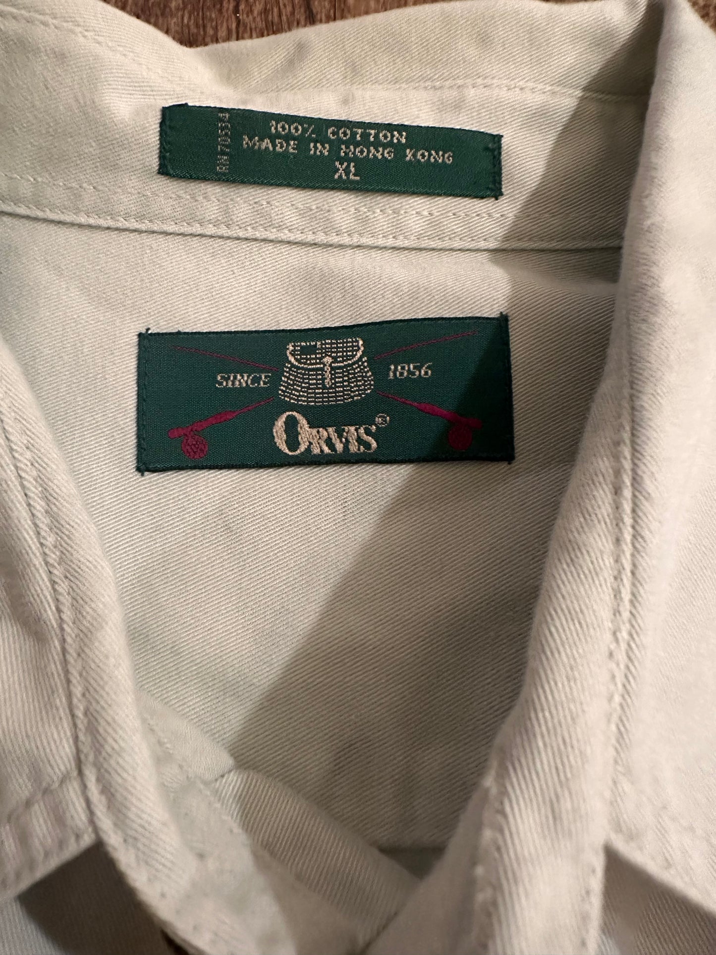 Vintage Orvis Button Down (XL) Embroidered Flies and Metal Fish Logo Buttons - Cream/Khaki/Beige