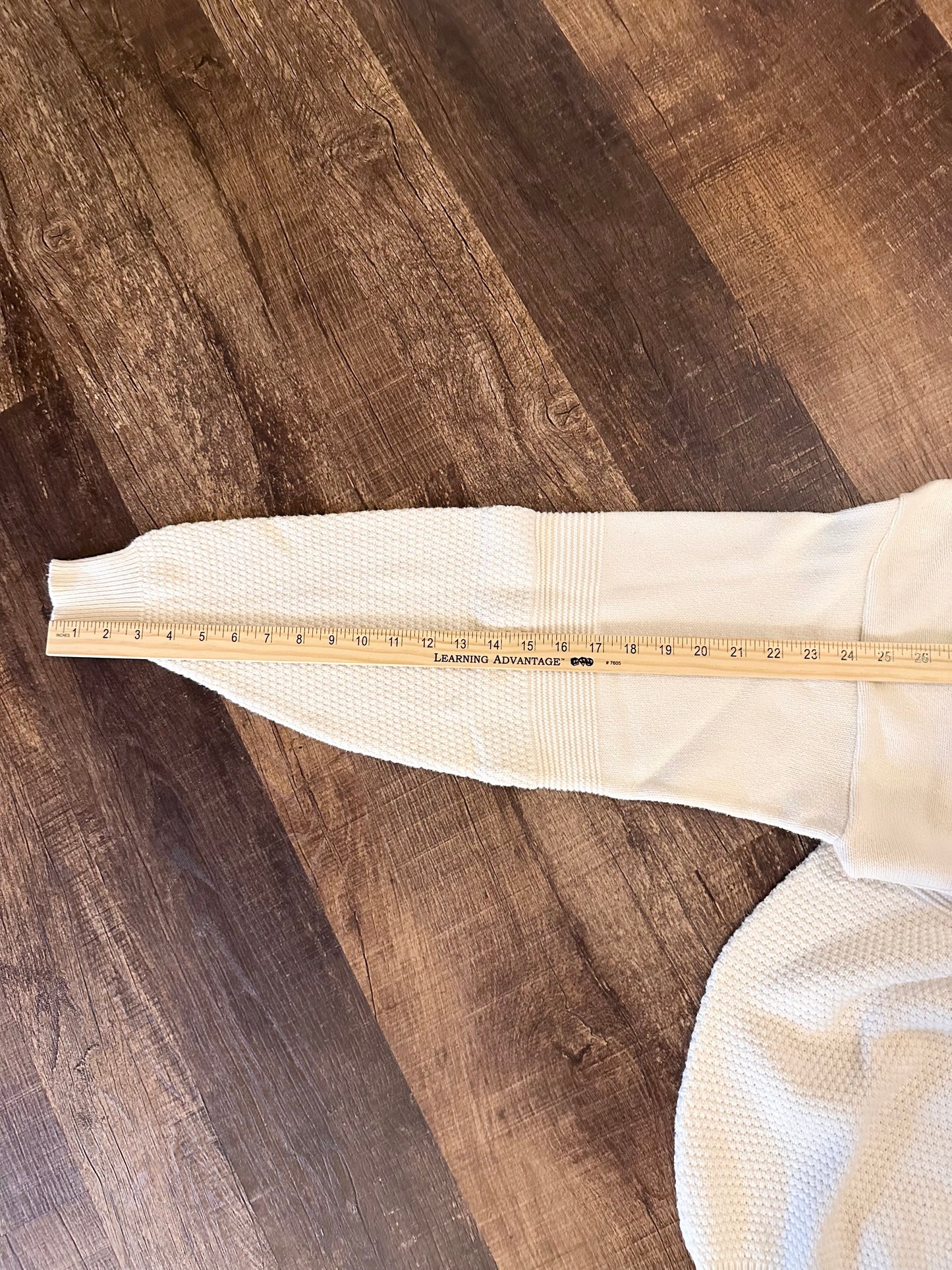 Vintage Fieldmaster Sweater (LT) Embroidered Authentic Hand Tied Flies Cream White